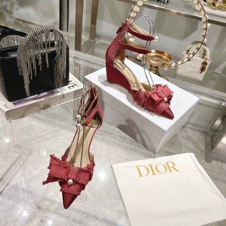 Dior Adiorable Burgundy pump