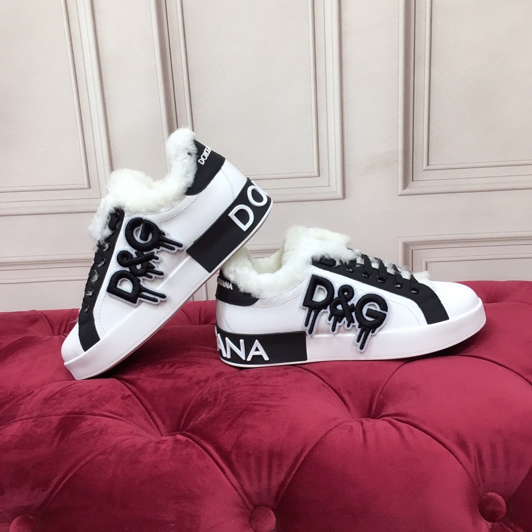 Dolce & Gabbana logo Paint Drip White and Black Sneakers-White Fur