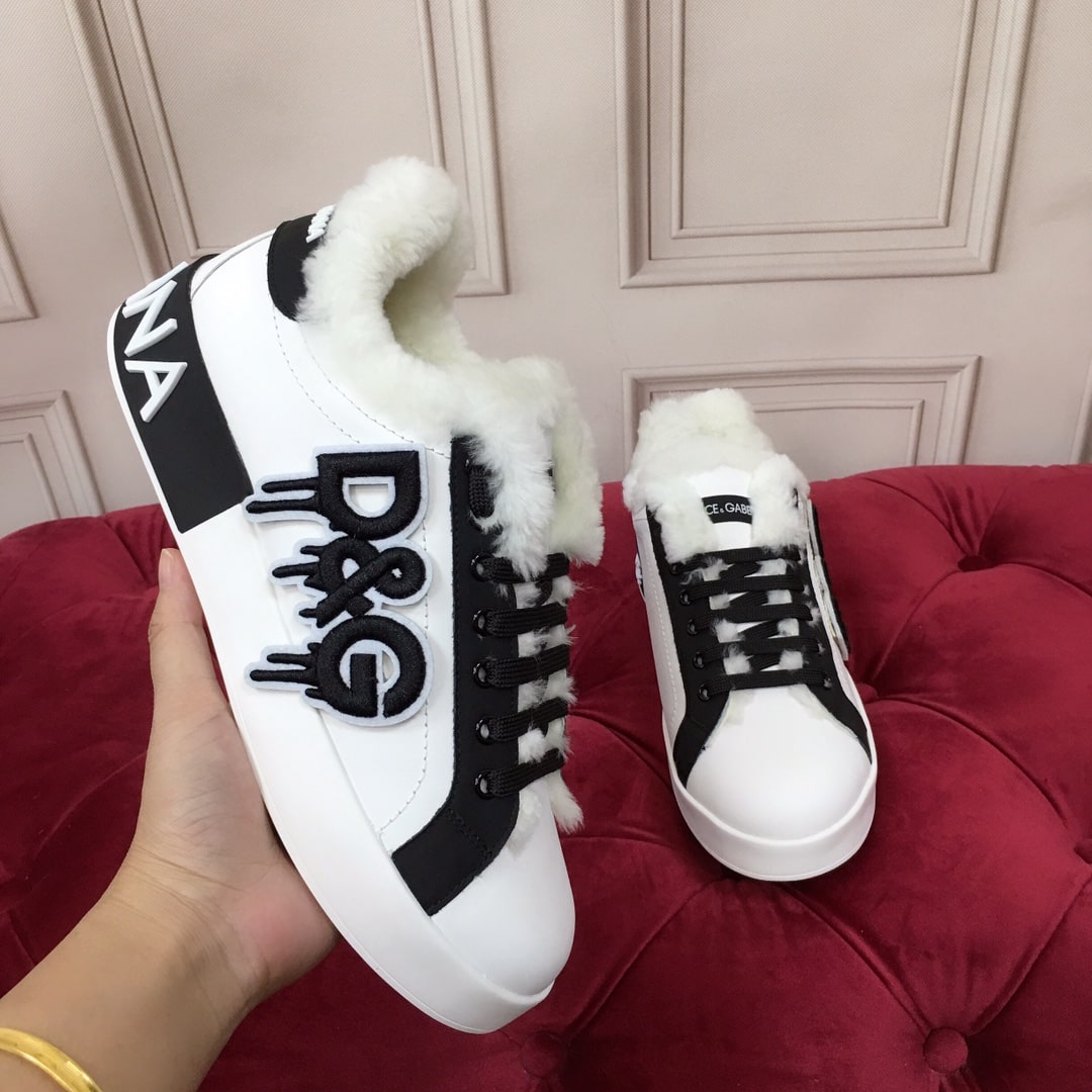 Dolce & Gabbana logo Paint Drip White and Black Sneakers-White Fur - Image 4