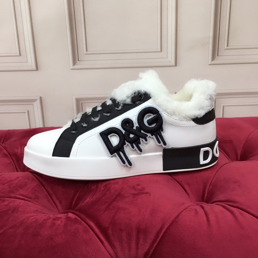 Dolce & Gabbana logo Paint Drip White and Black Sneakers-White Fur - Image 3