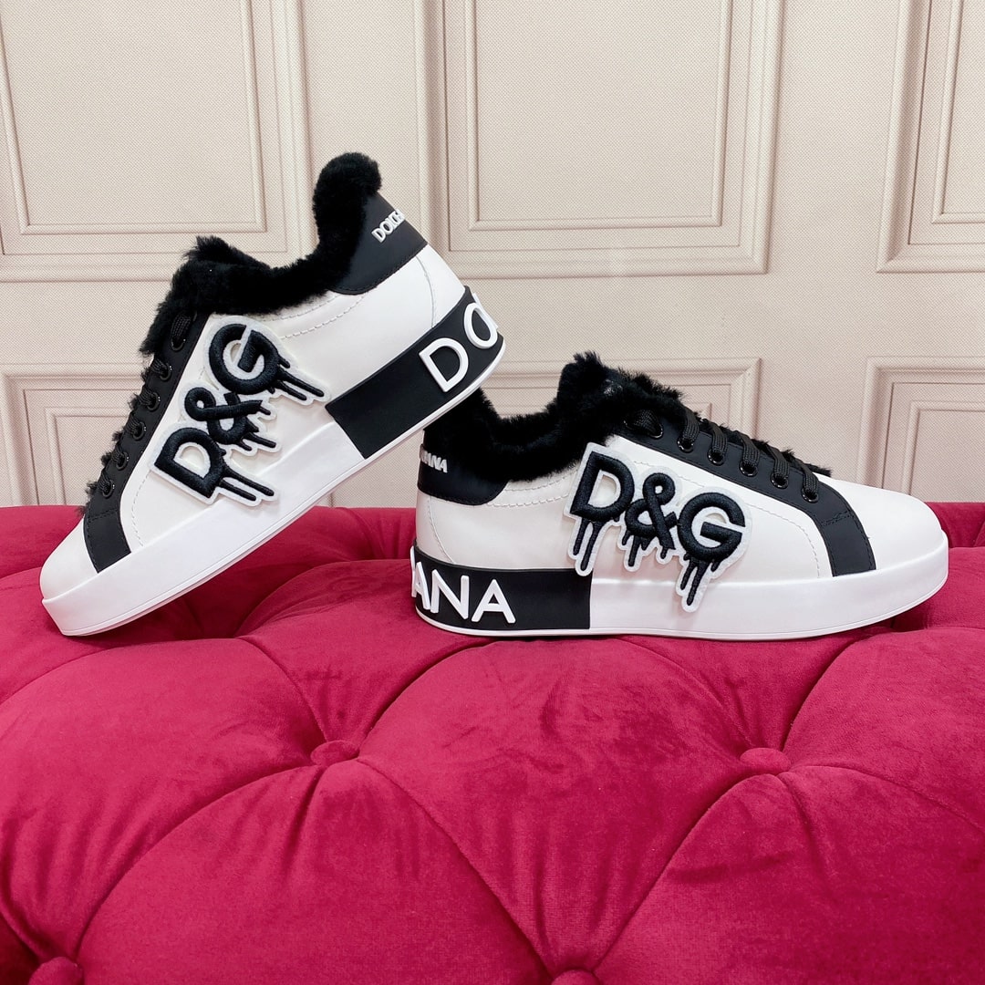 Dolce & Gabbana logo paint drip white and black sneakers with black fur - Image 9