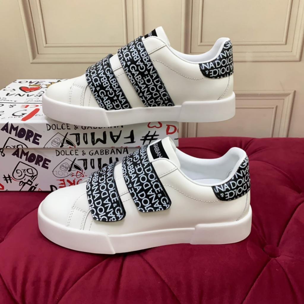 Dolce & Gabbana Black Leather strap sneakers
