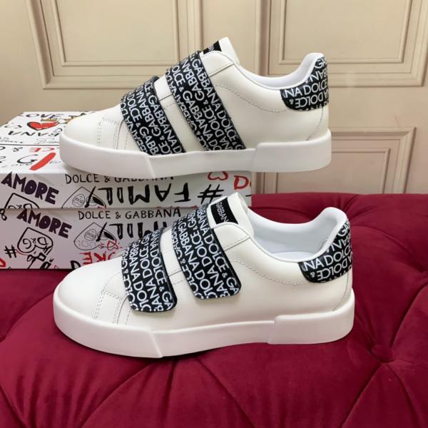 Dolce & Gabbana Black Leather strap sneakers