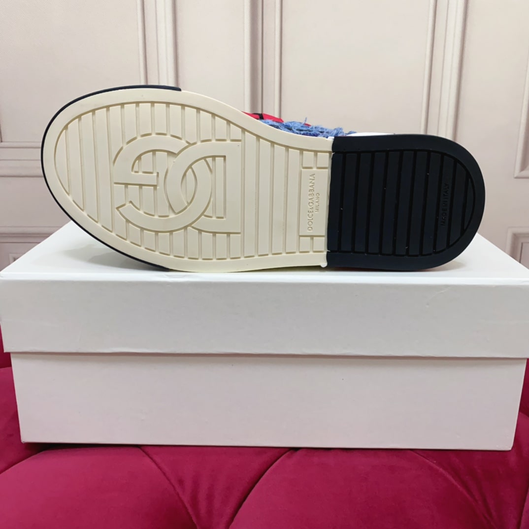 Dolce & Gabbana luxury sneakers - Image 6
