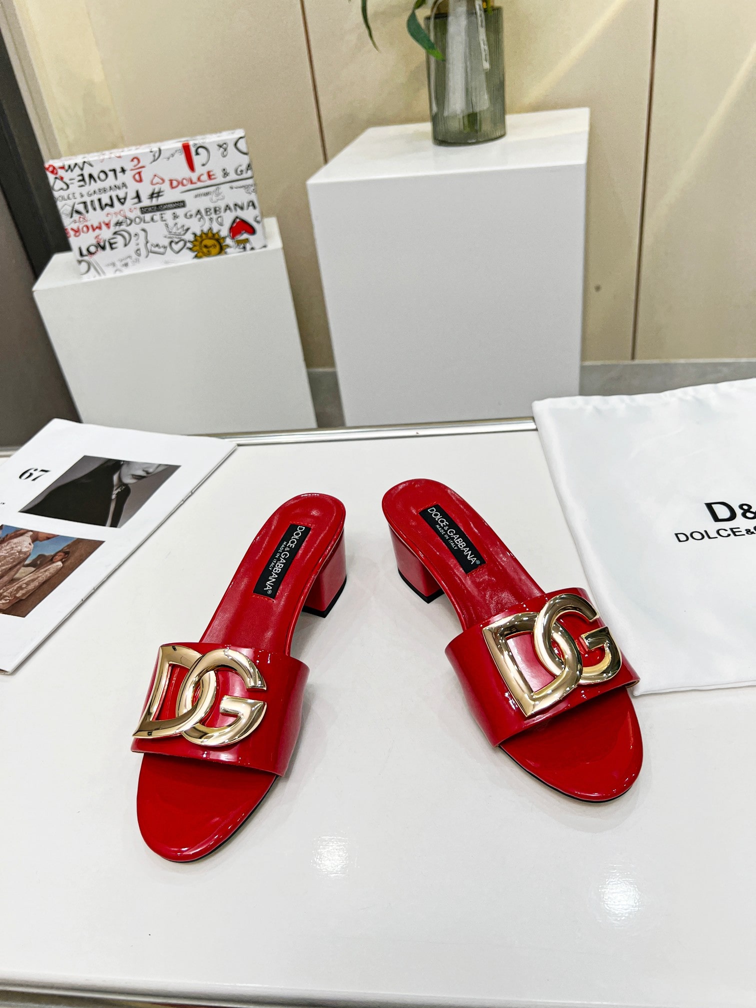 Dolce & Gabbana women's logo Red flat slide sandals - Image 7
