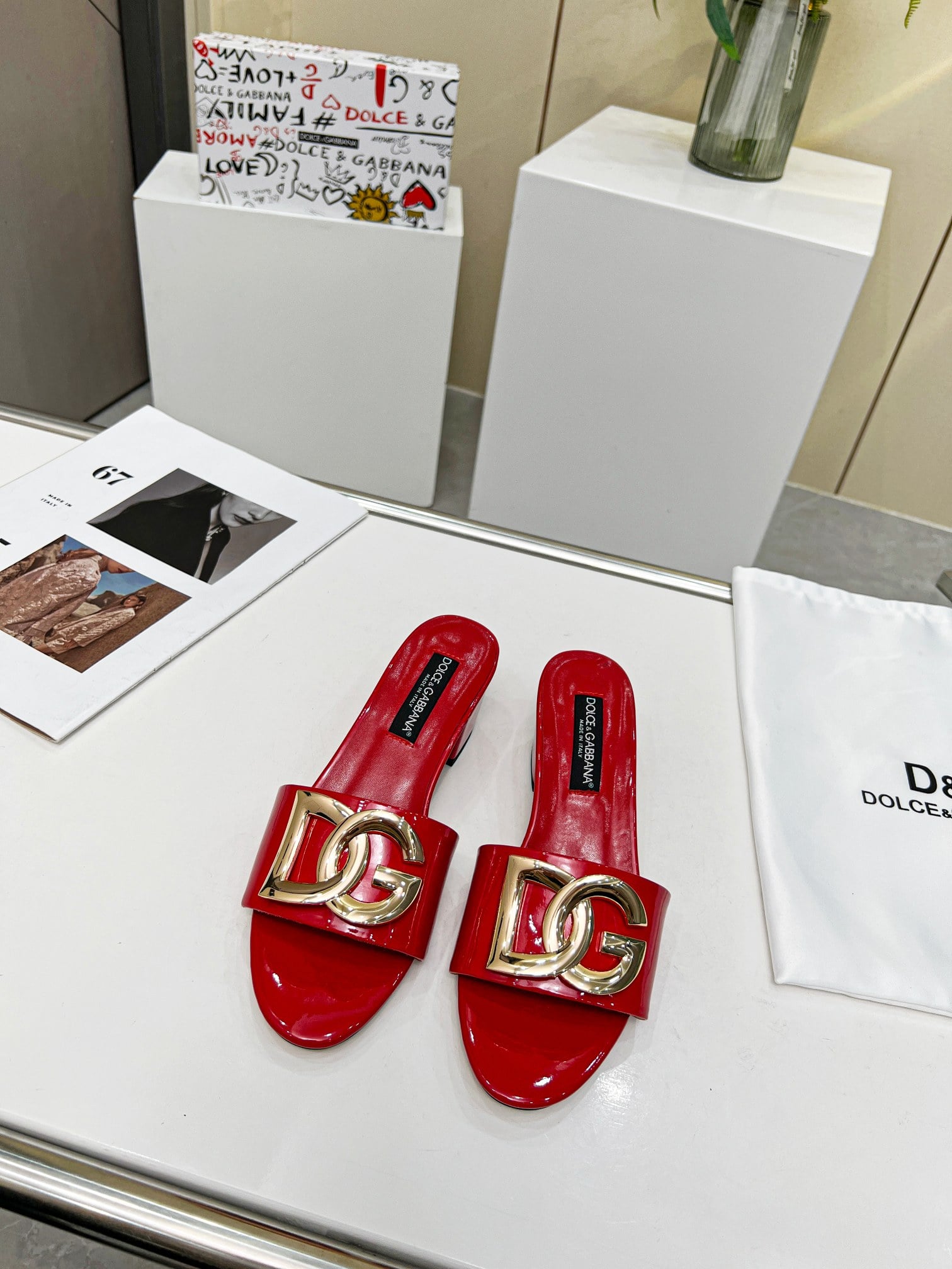 Dolce & Gabbana women's logo Red flat slide sandals - Image 8