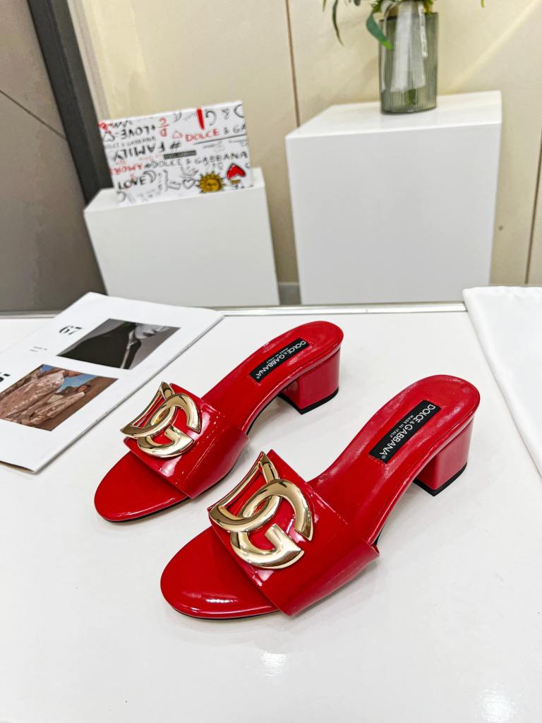 Dolce & Gabbana women's logo Red flat slide sandals