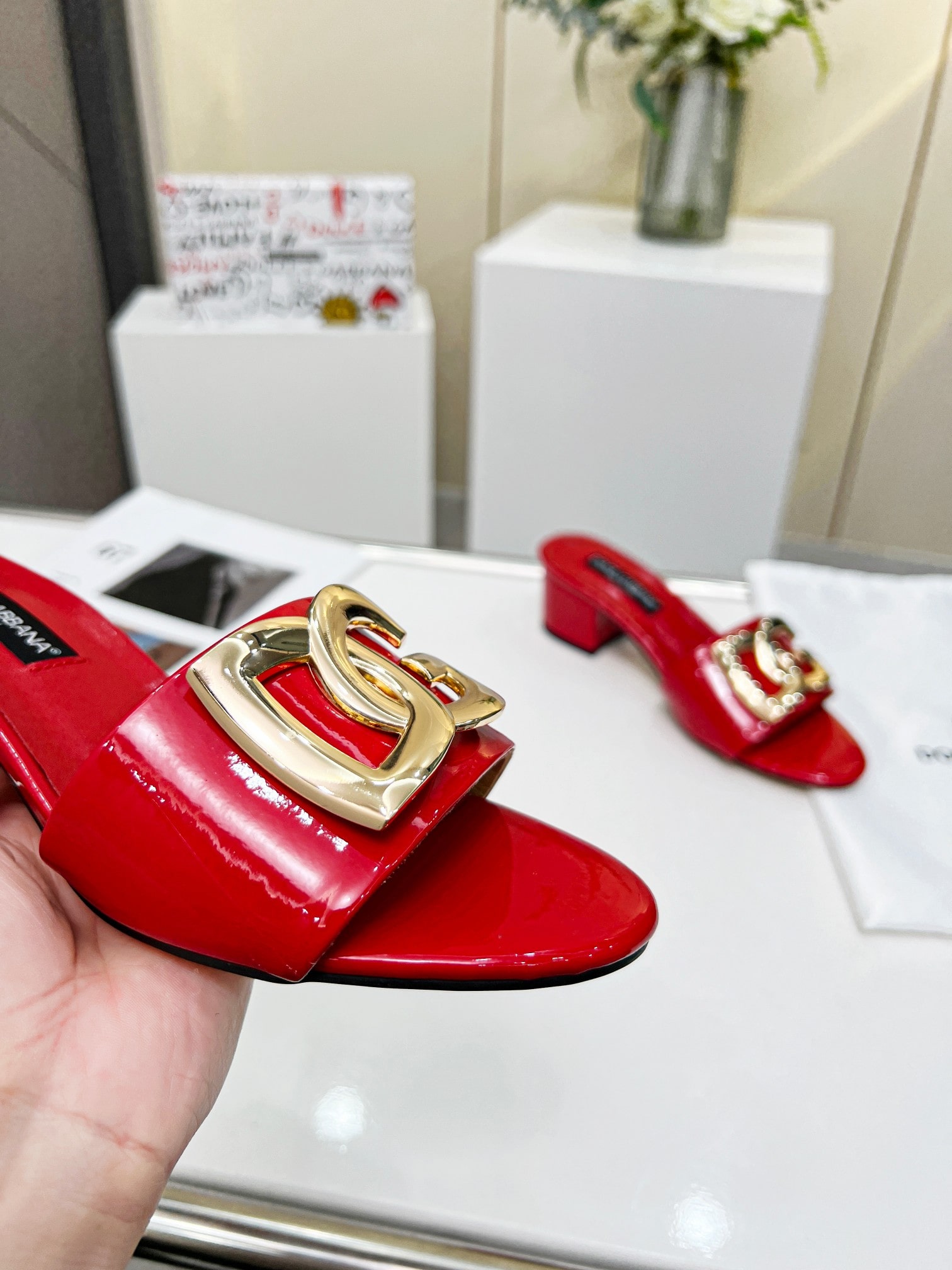 Dolce & Gabbana women's logo Red flat slide sandals - Image 6