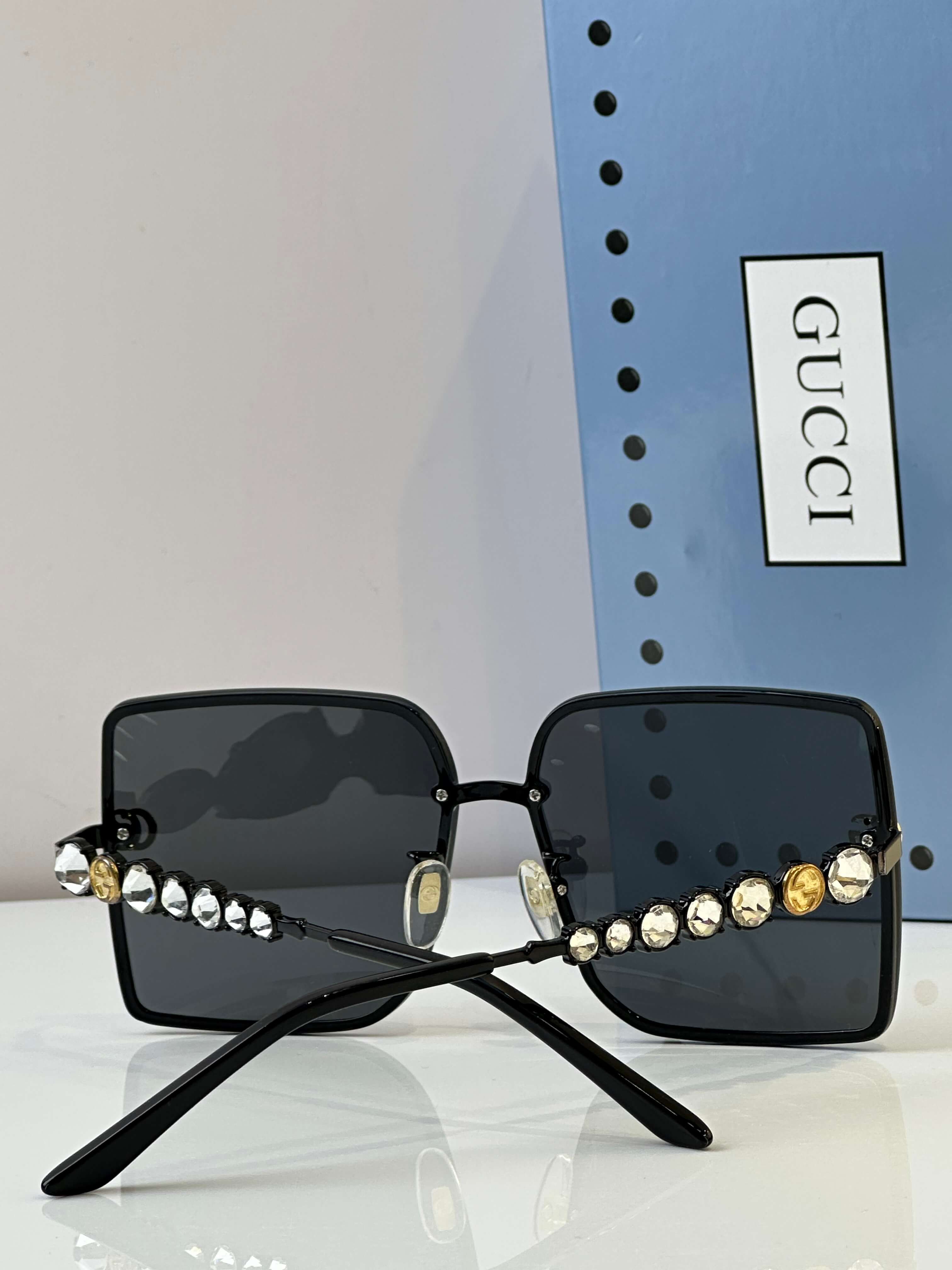 Gucci GG0644S Square Crystal-Embellished Sunglasses – Black, Gold & Gradient Hues - Image 7