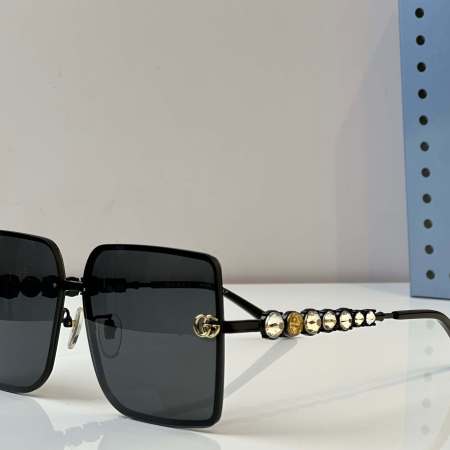 Gucci GG0644S Square Crystal-Embellished Sunglasses – Black, Gold & Gradient Hues
