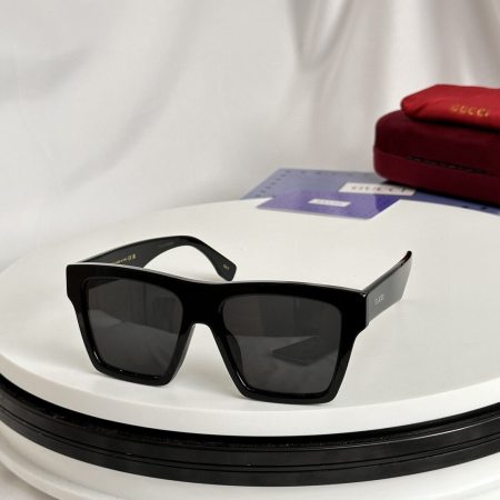 Gucci GG1085S Oversized Square Sunglasses – Bold Elegance, Unmatched Style