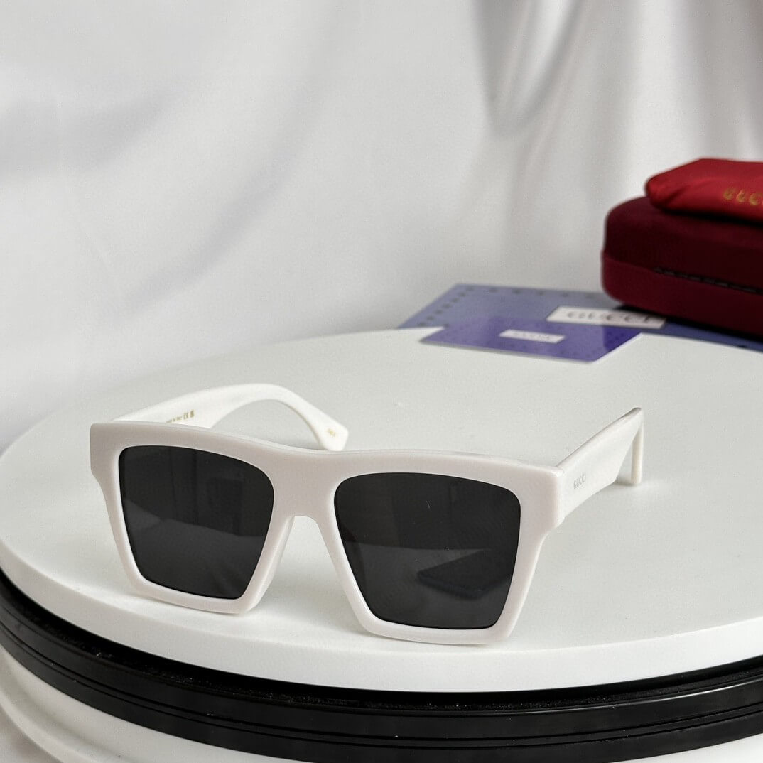 Gucci GG1085S Oversized Square Sunglasses – Bold Elegance, Unmatched Style - Image 5