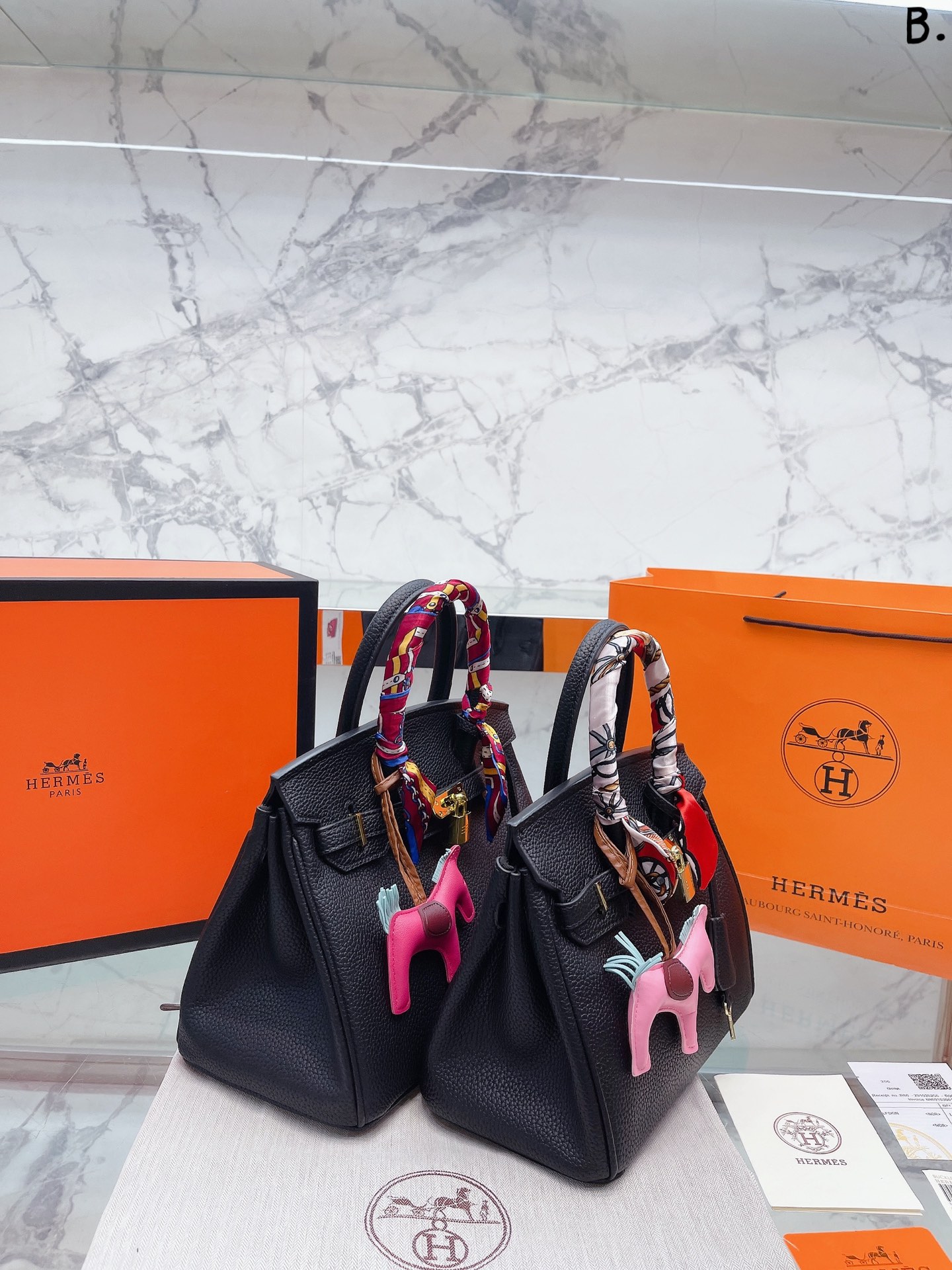 Hermès Birkin 30cm Leather Handbag - Image 4