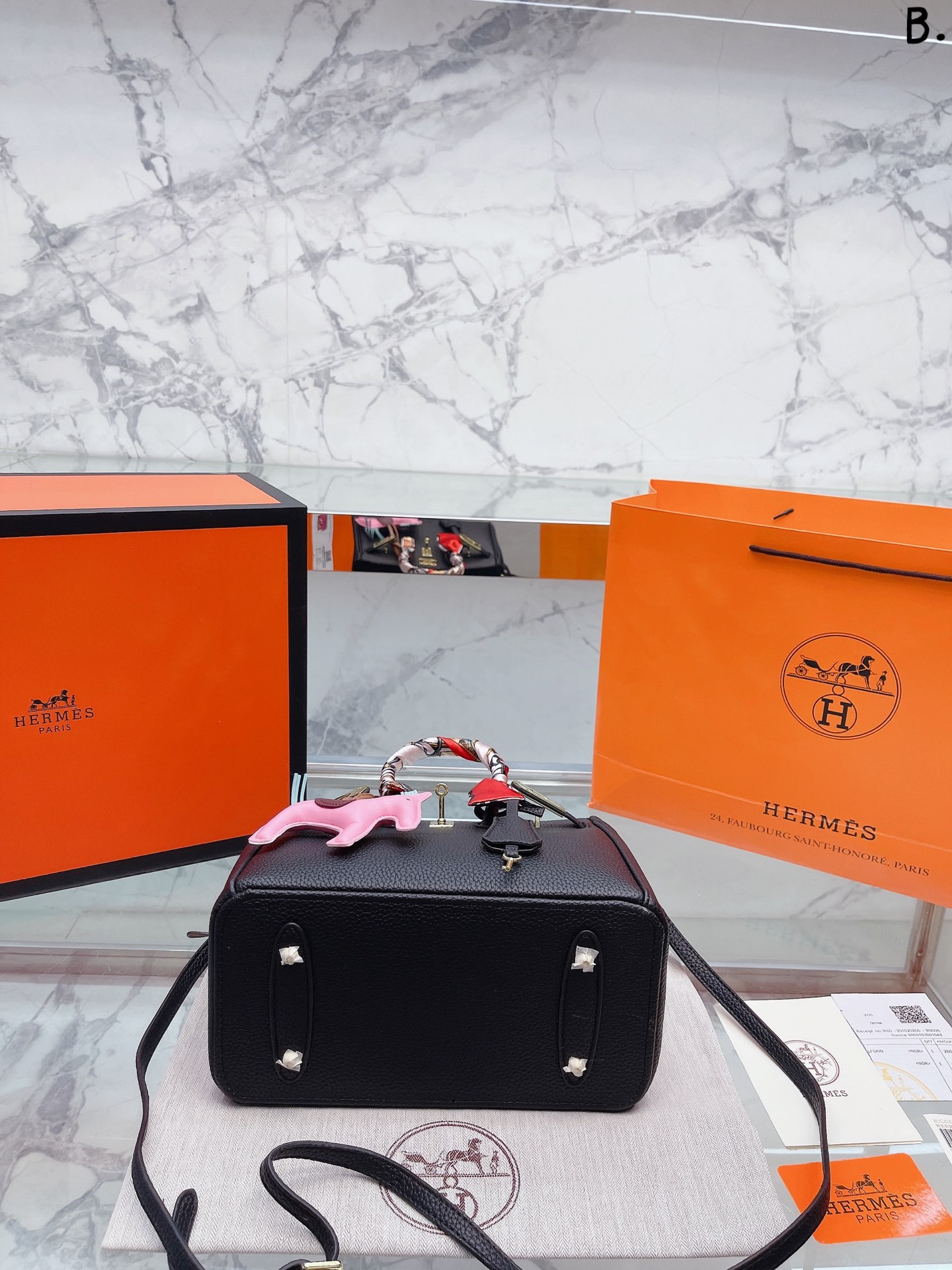 Hermès Birkin 30cm Leather Handbag - Image 5