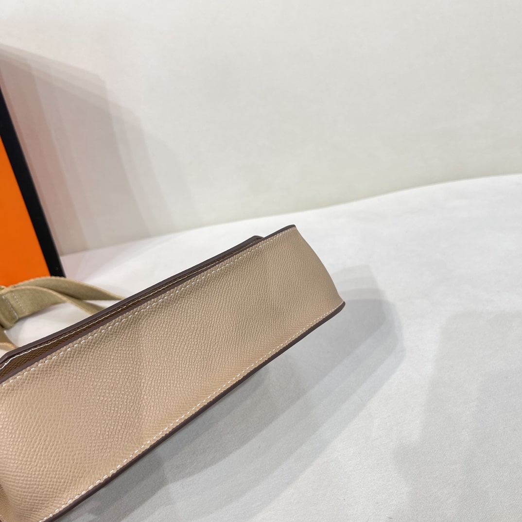 Hermès Jypsiere Mini Beige Handbag - Image 3