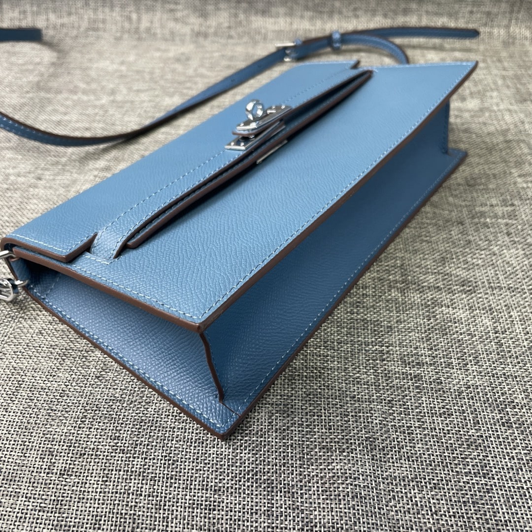 Hermès Kelly Classic To Go Blue Wallet - Image 4