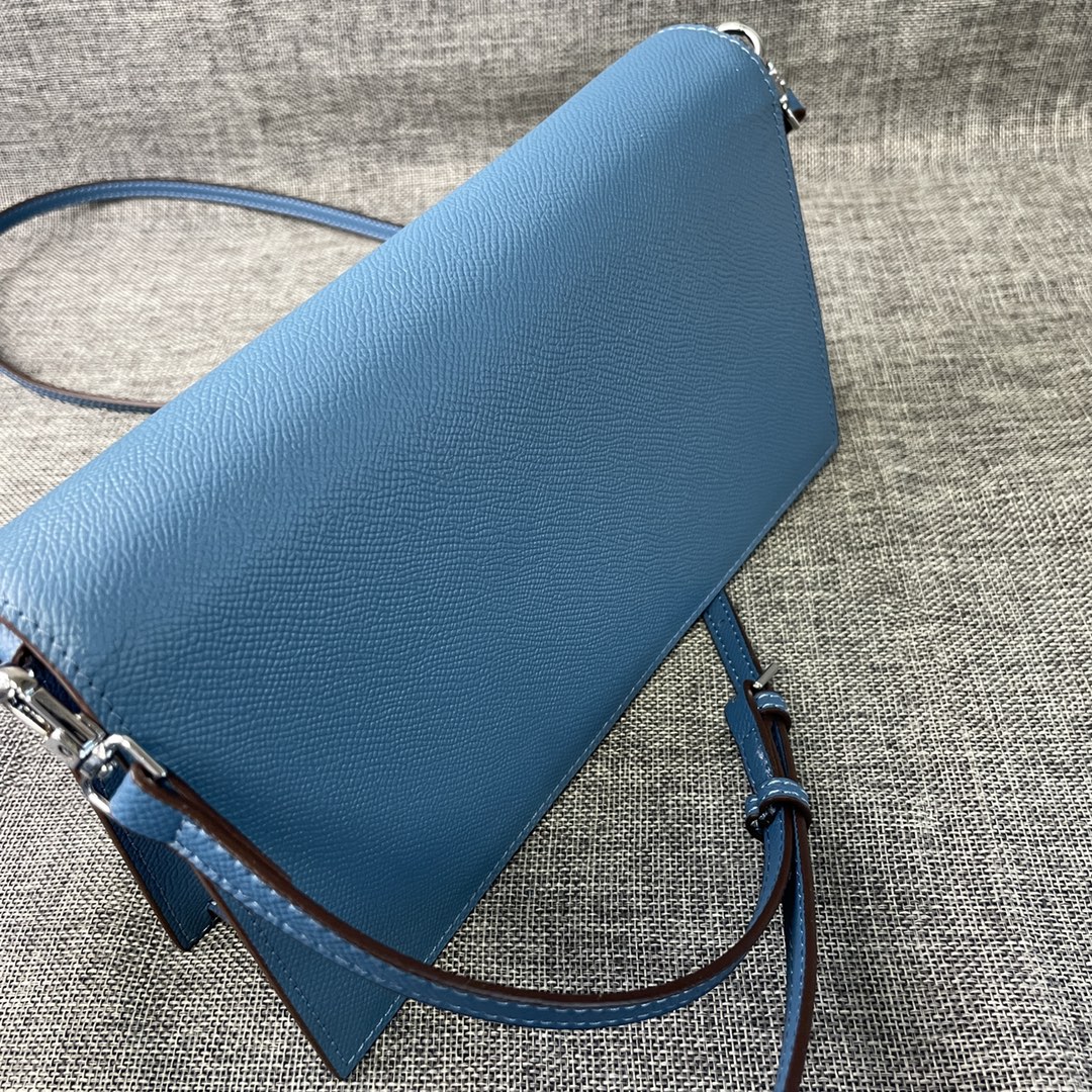 Hermès Kelly Classic To Go Blue Wallet - Image 2