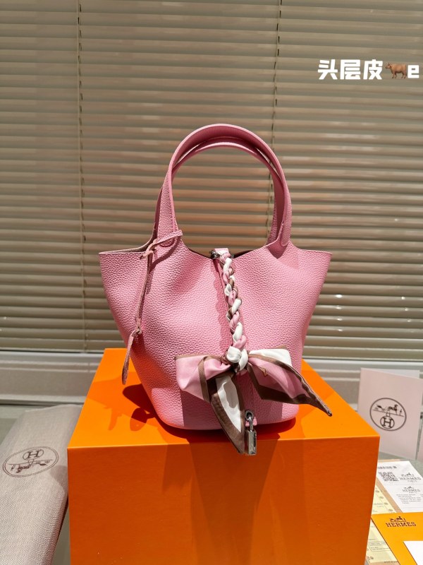 Hermès Picotin Leather Handbag