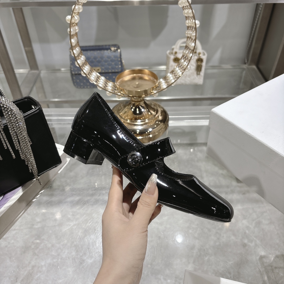 Jolie Dior Patent Calf Leather Low-Heeled Black Pumps - Image 6