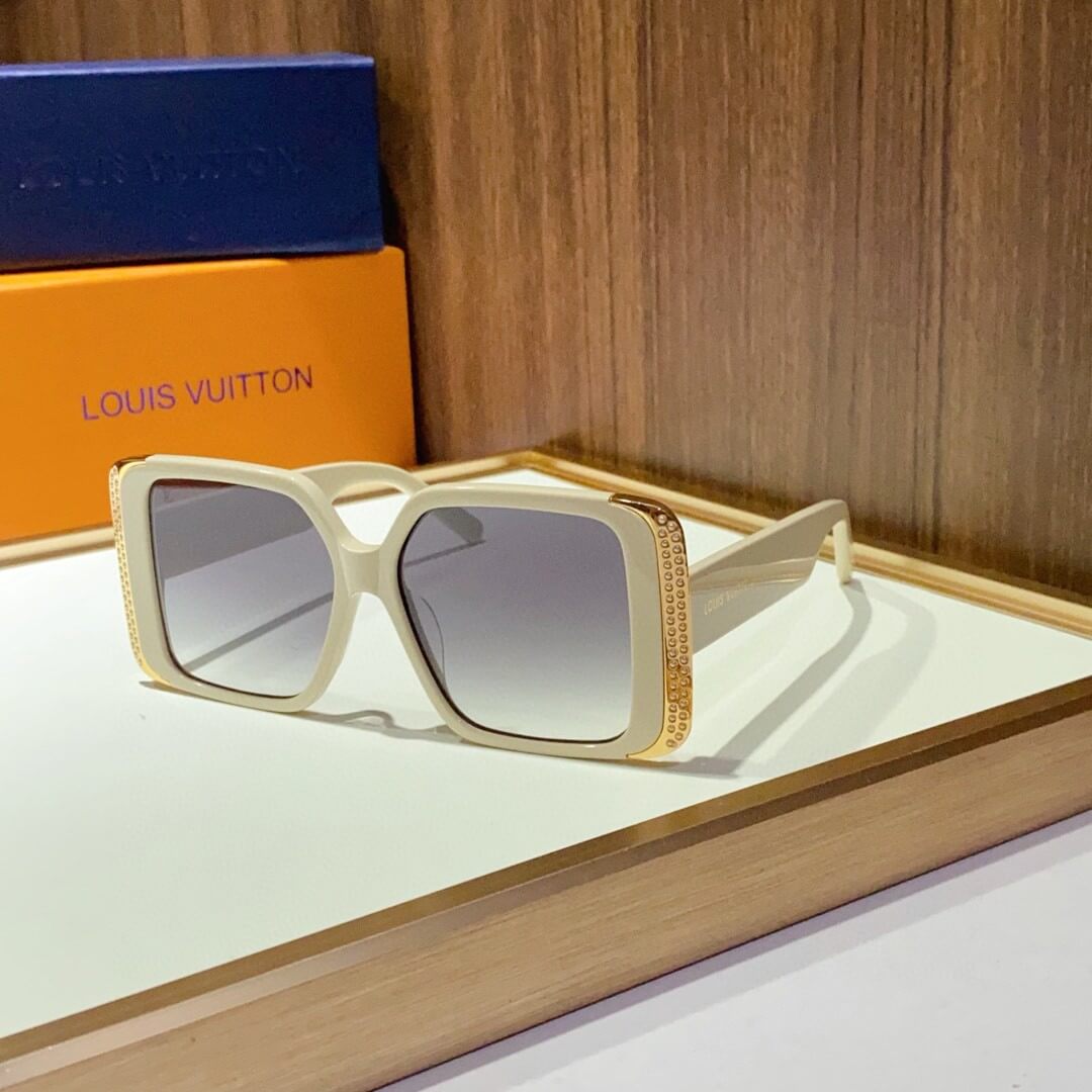 LV Moon Square Sunglasses – Bold, Glamorous, and Unapologetic