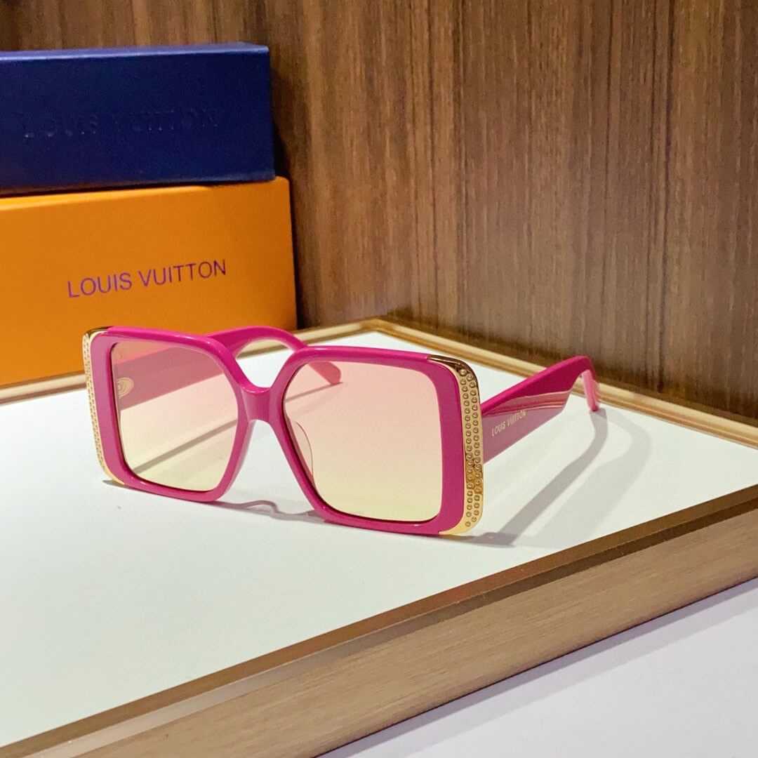 LV Moon Square Sunglasses – Bold, Glamorous, and Unapologetic - Image 8