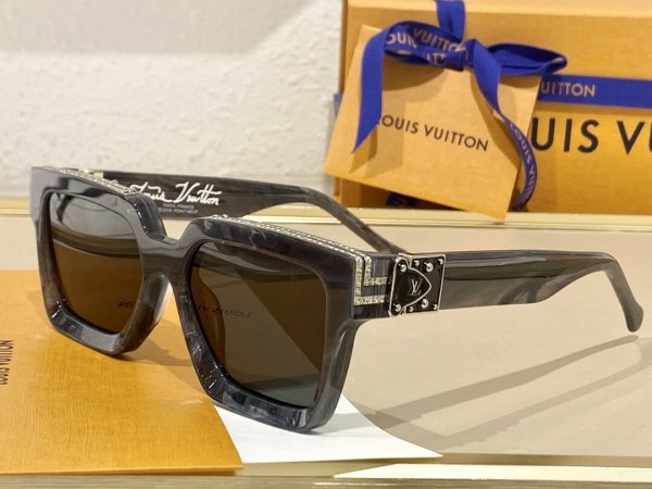 Louis Vuitton 1.1 Millionaires Sunglasses – Transparent with Gradient Lenses