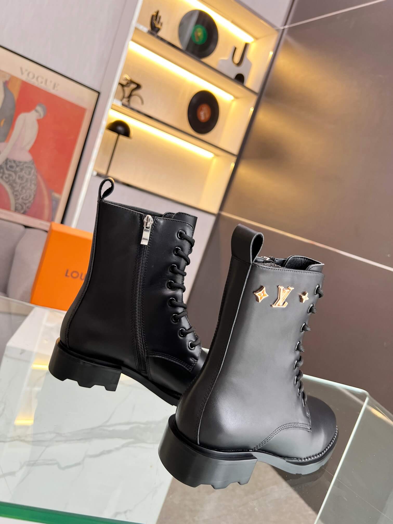 Louis Vuitton Citizen Flat Ranger Laced Up Boot - Black Leather - Image 5