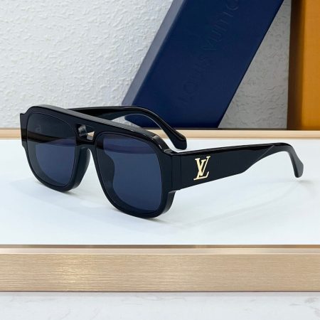 Louis Vuitton Clash Round Square Sunglasses - Multiple Colors