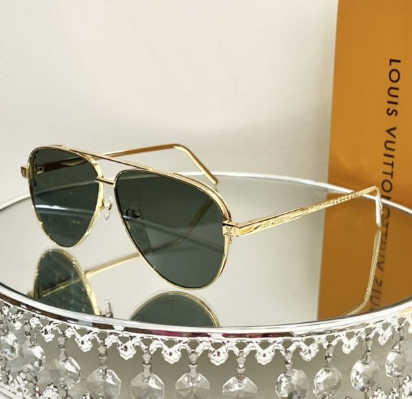 Louis Vuitton LV Aerogram Pilot Sunglasses in monogram-engraved gradient lenses