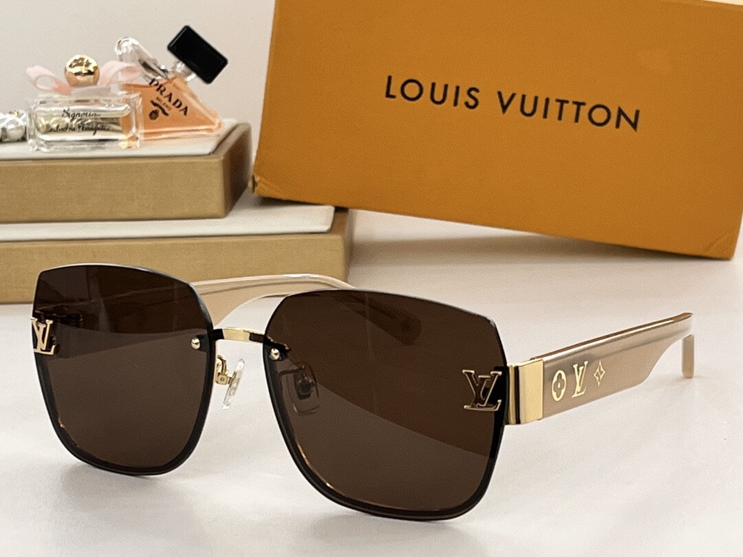 Louis Vuitton LV Gloria Square Sunglasses – Gold & Brown - Image 8