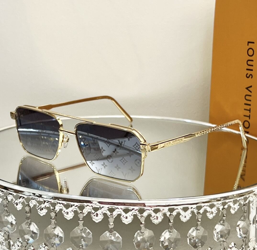 Louis Vuitton LV Line Square Sunglasses. - Image 7