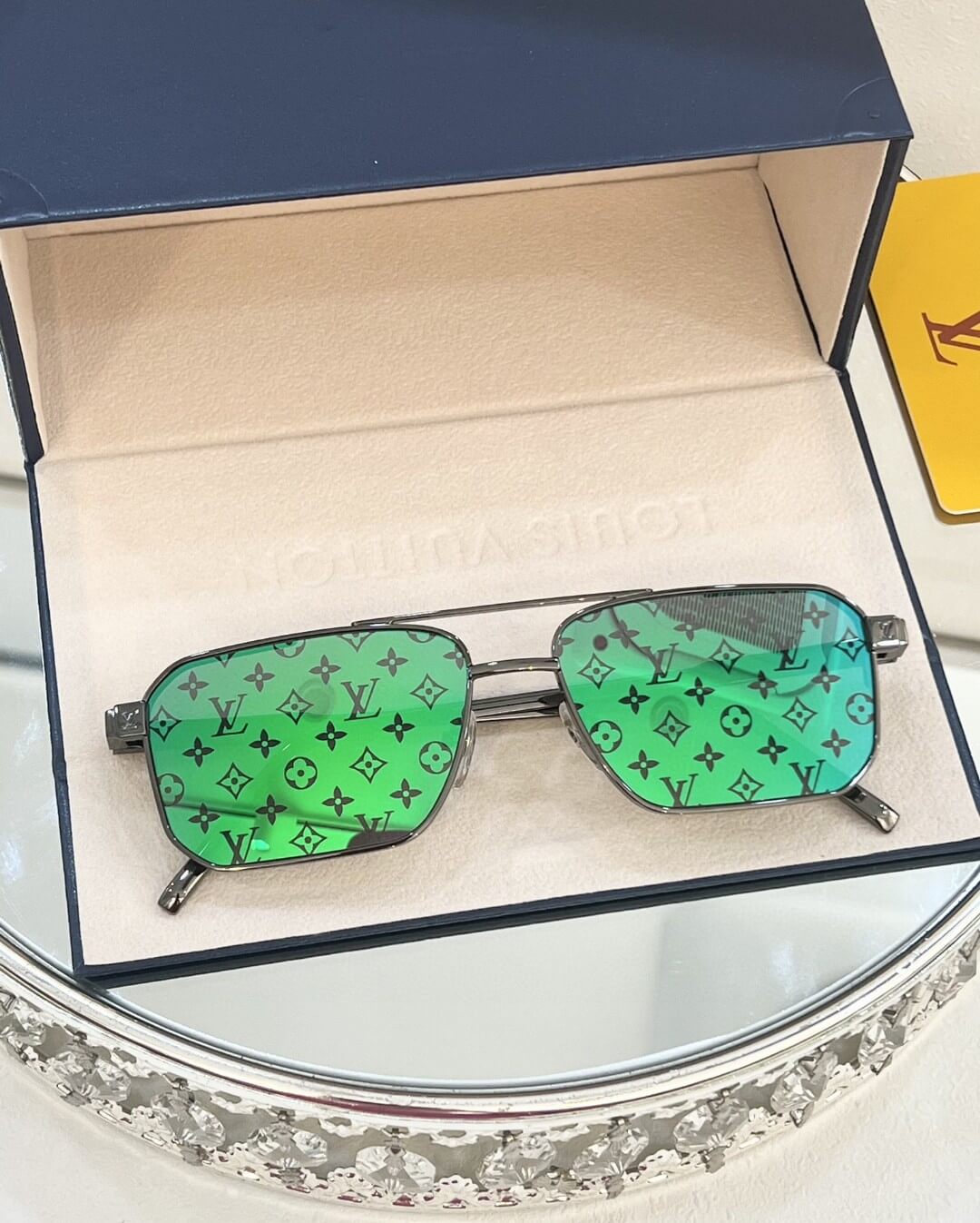 Louis Vuitton LV Rise Metal Square Sunglasses in Monogram Design - Image 4