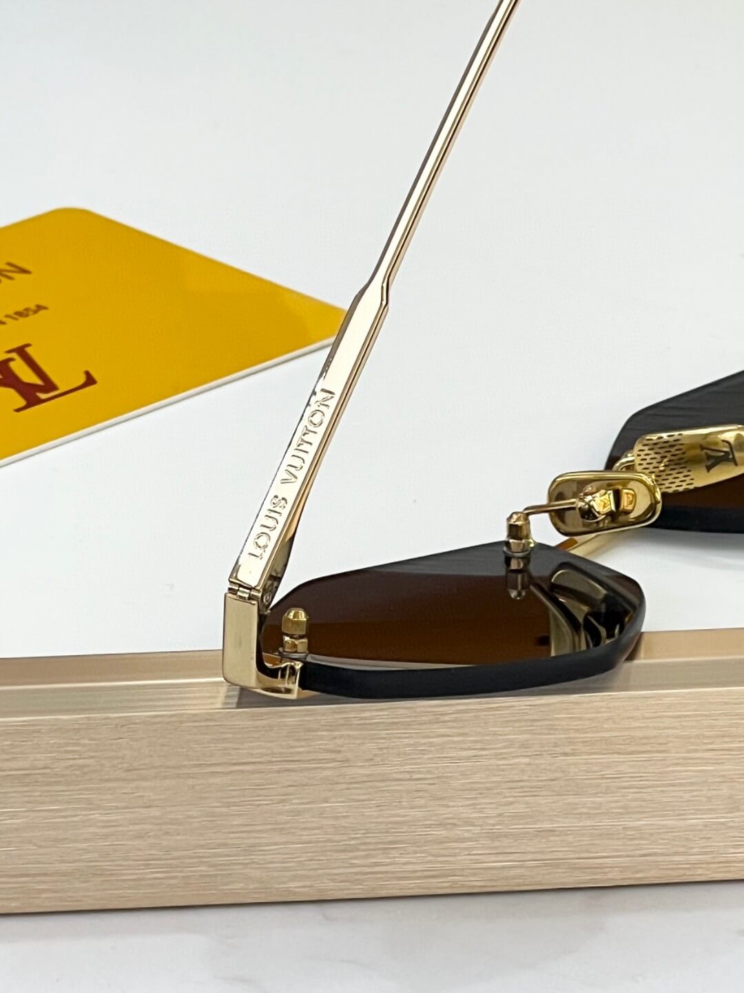 Louis Vuitton Monogram Mirror Square Sunglasses - Image 10