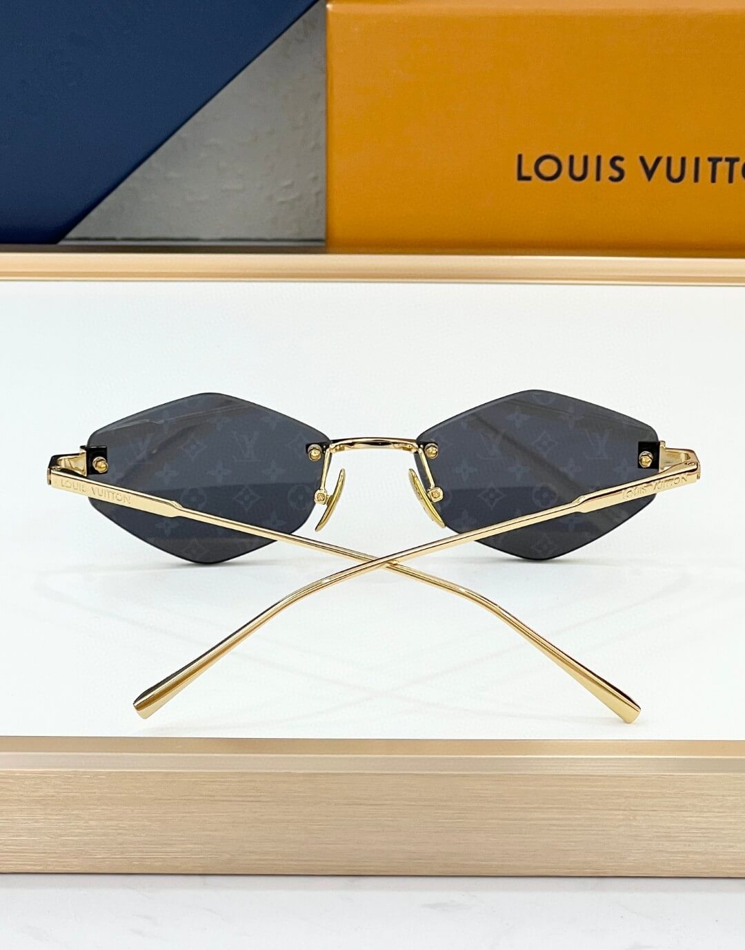Louis Vuitton Monogram Mirror Square Sunglasses - Image 11