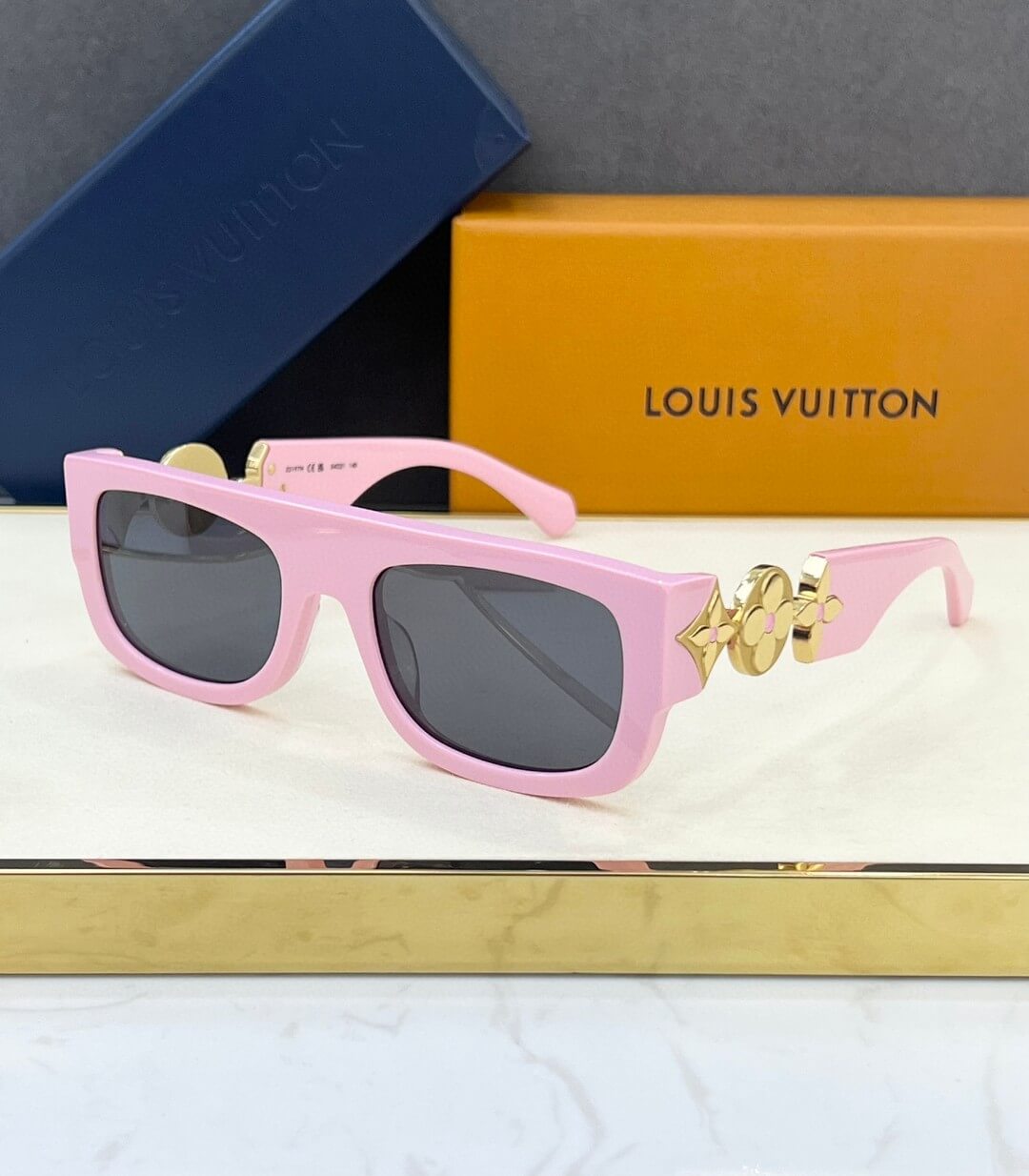 Louis Vuitton Monogram Tribute Sunglasses - Image 7