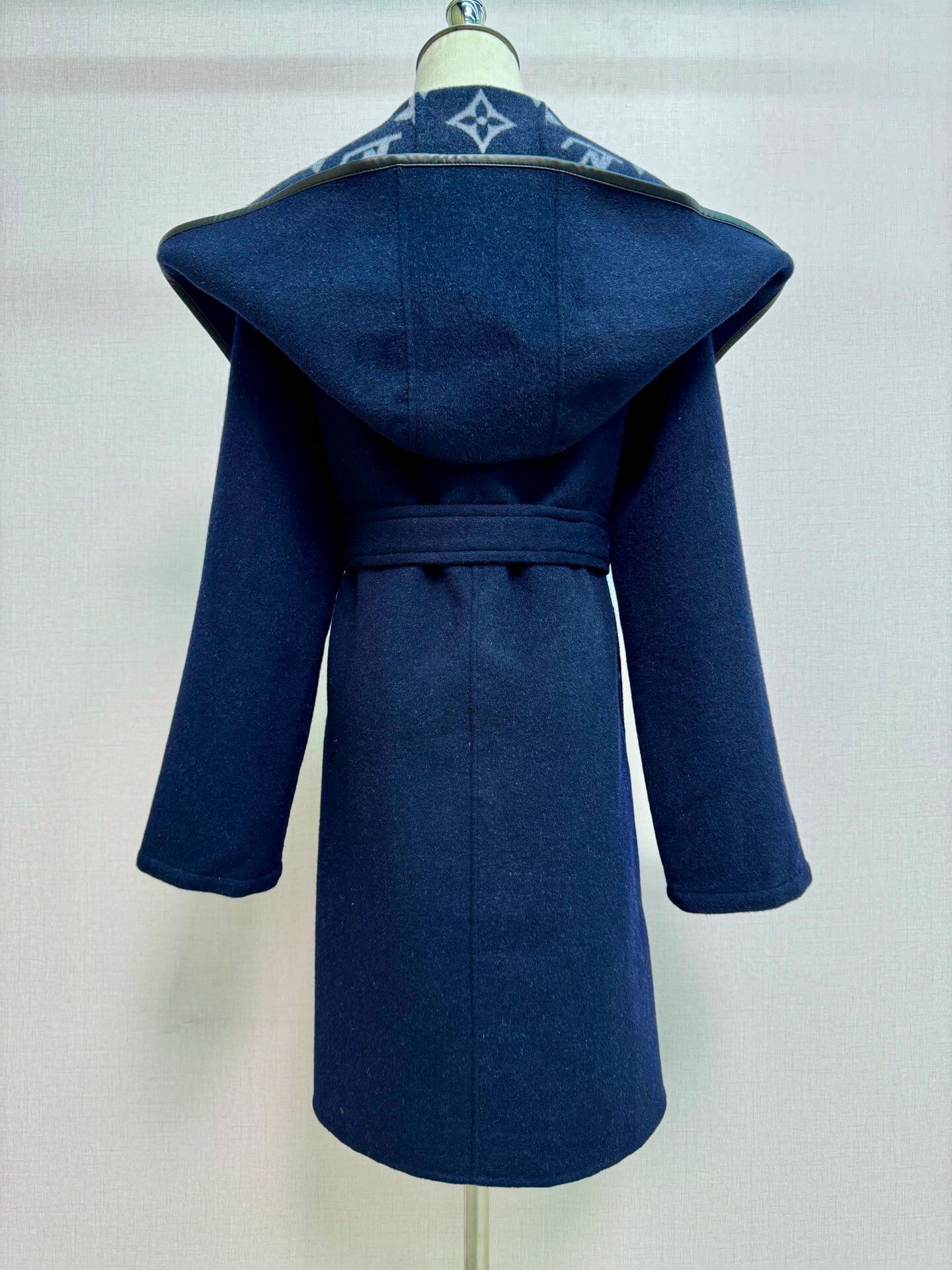 Louis Vuitton Signature Double Face Monogram Belted Wool Wrap Coat in Navy Blue - Image 13