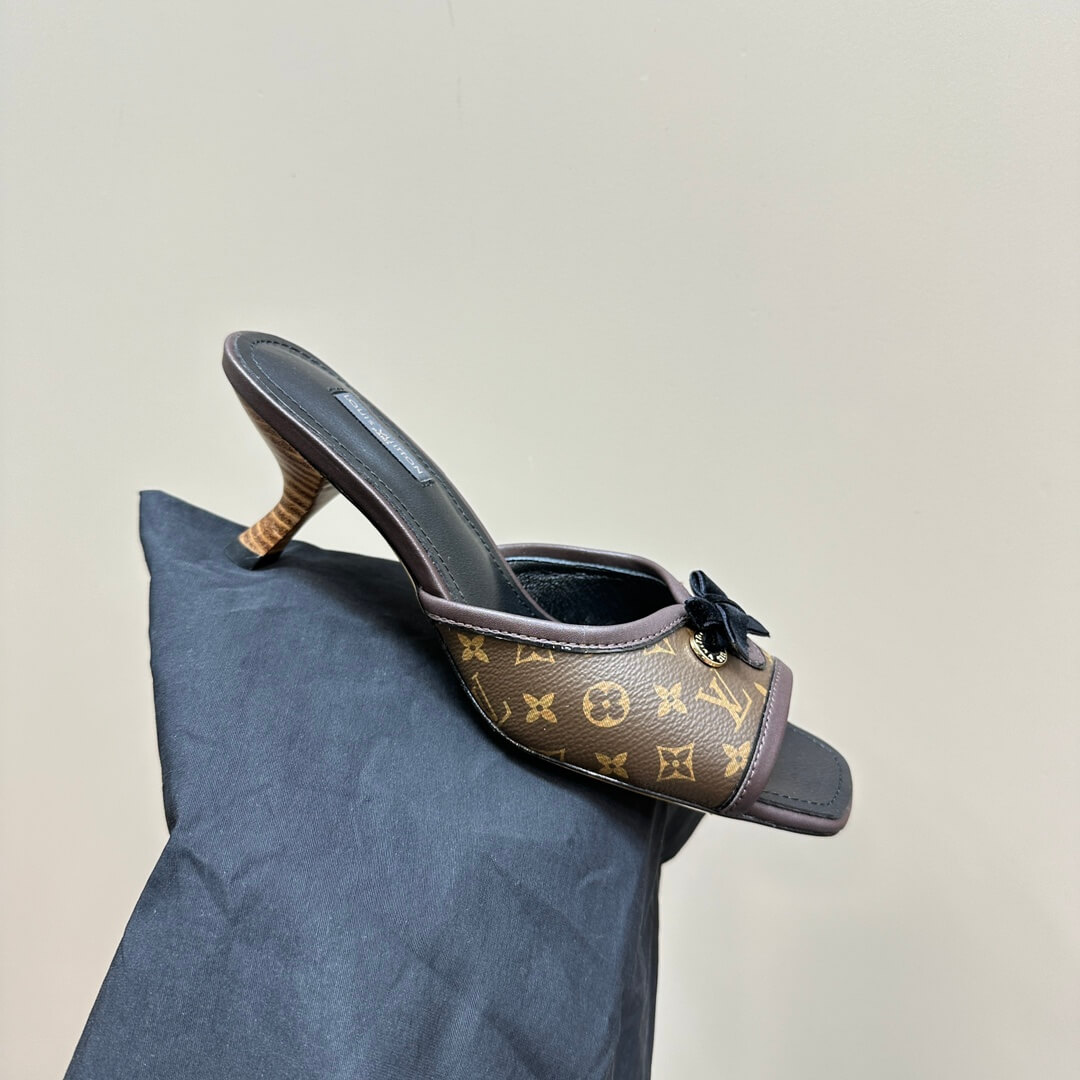 Louis Vuitton Neo Revival Mule - Monogram Empreinte Leather with Bow - Image 4