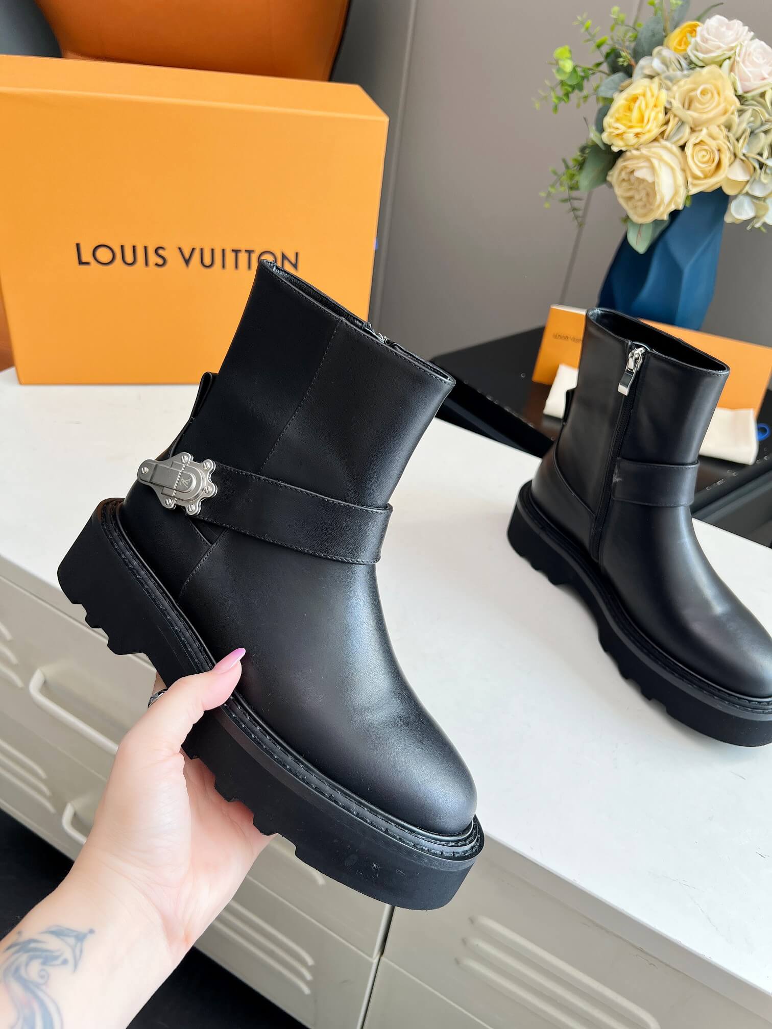 Louis Vuitton Pillow Comfort Ankle Boot in Black Leather - Image 5