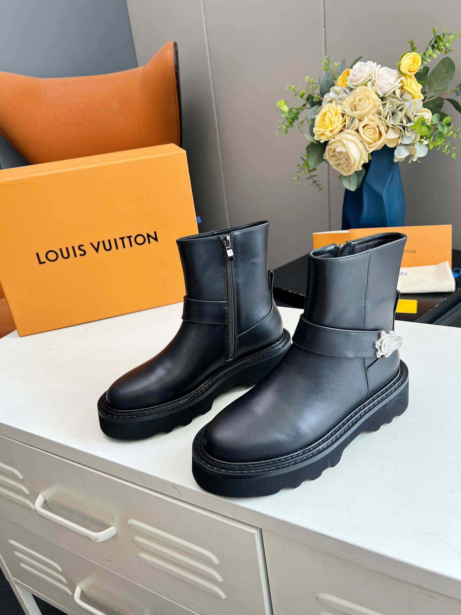 Louis Vuitton Pillow Comfort Ankle Boot in Black Leather - Image 8