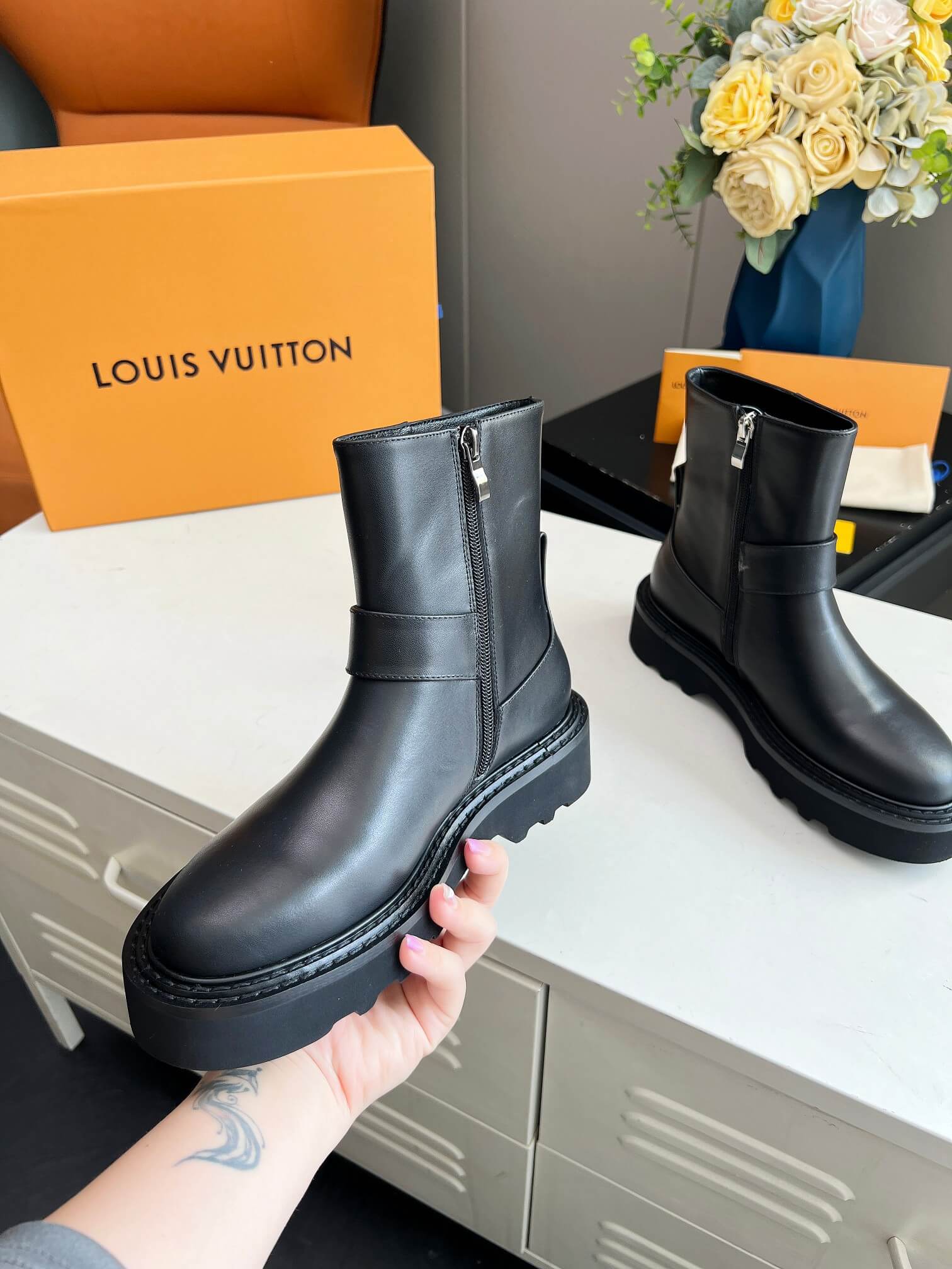 Louis Vuitton Pillow Comfort Ankle Boot in Black Leather - Image 7