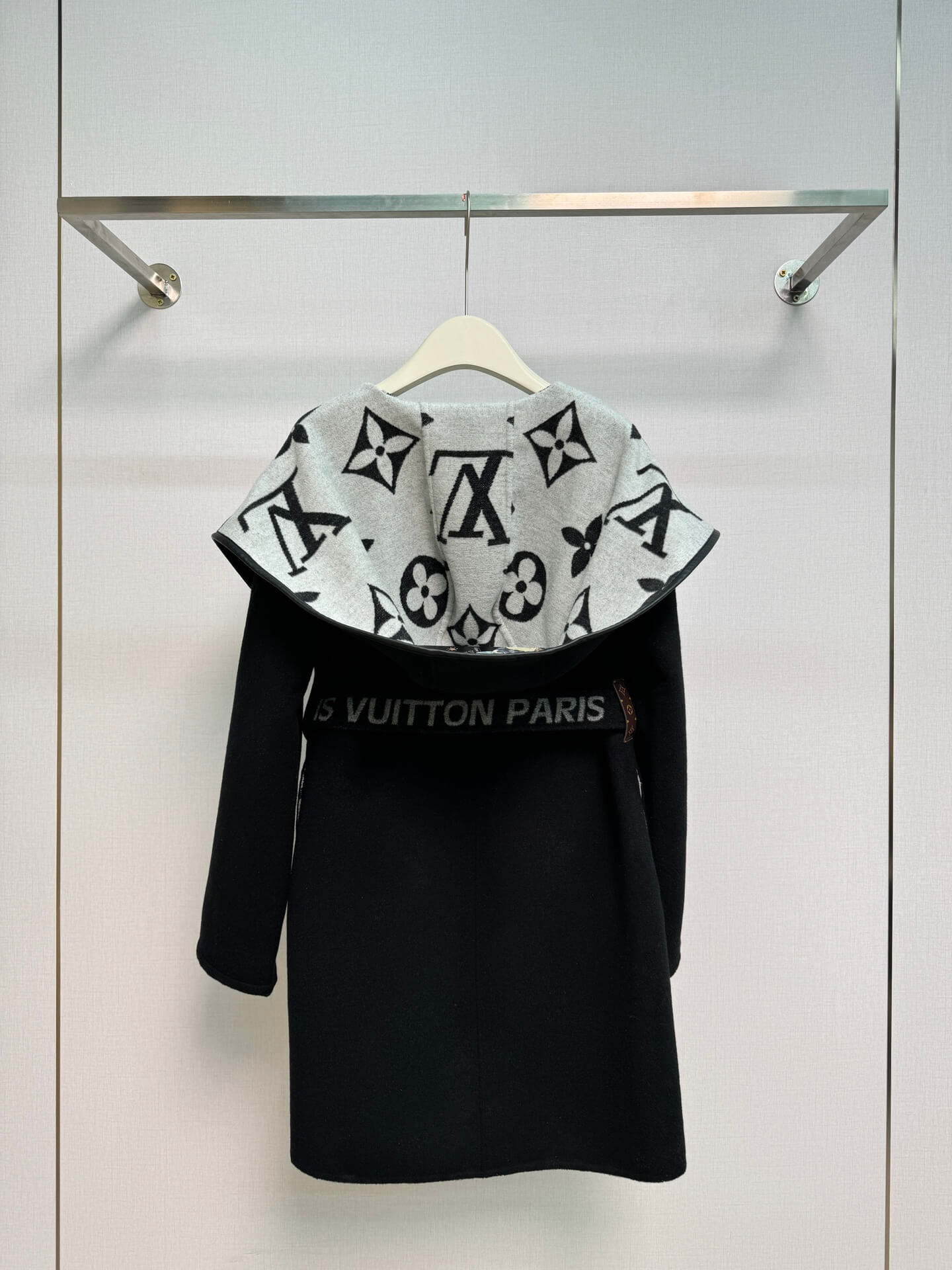 Louis Vuitton Women's Cashmere Wrap Coat in Black and Light Grey Monogram - Image 10