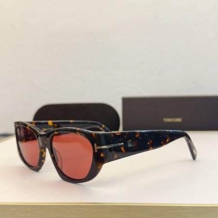 Tom Ford Bronson FT1044 01E Sunglasses – Bold Elegance in Every Frame