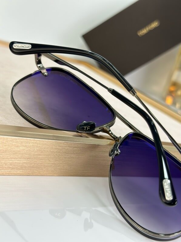 Tom Ford Leon TF1071 30F Sunglasses - Image 17