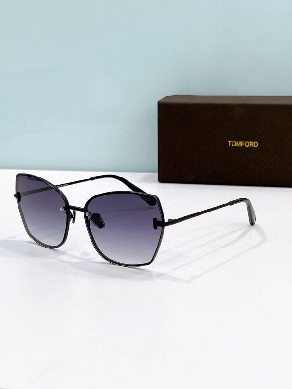 Tom Ford Nickie 02 FT1107 Square Oversized Sunglasses