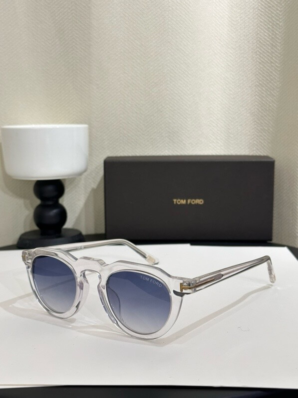 Tom Ford Round Horn Sunglasses - Image 8