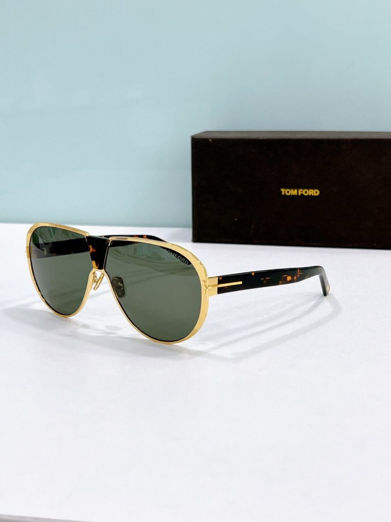 Tom Ford Vincenzo FT1072 Men's Sunglasses – Iconic Style, Timeless Appeal