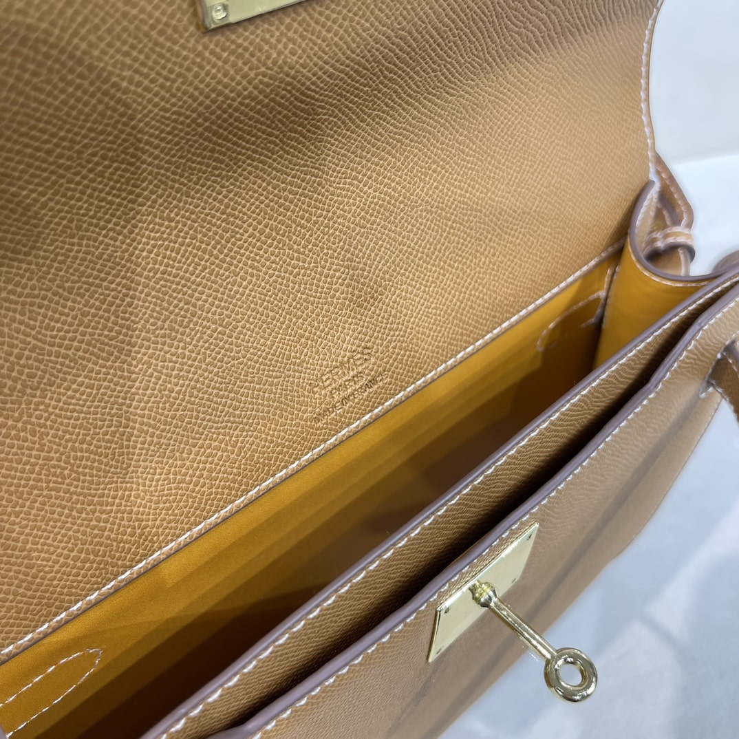 Hermès Kelly Depeches 25cm Camel Bag - Image 2