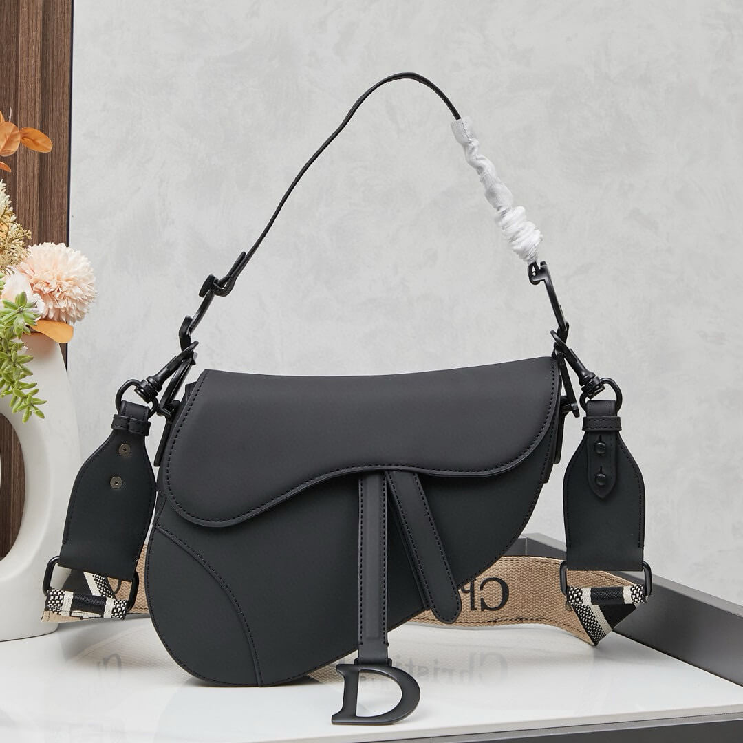 Dior Black Grained Calfskin Leather Saddle Bag - Image 4