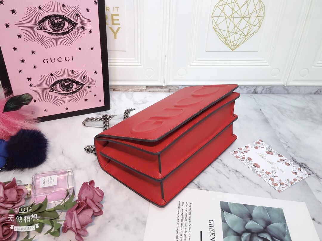 Gucci Embossed Vibrant Red Chain Bag - Image 4