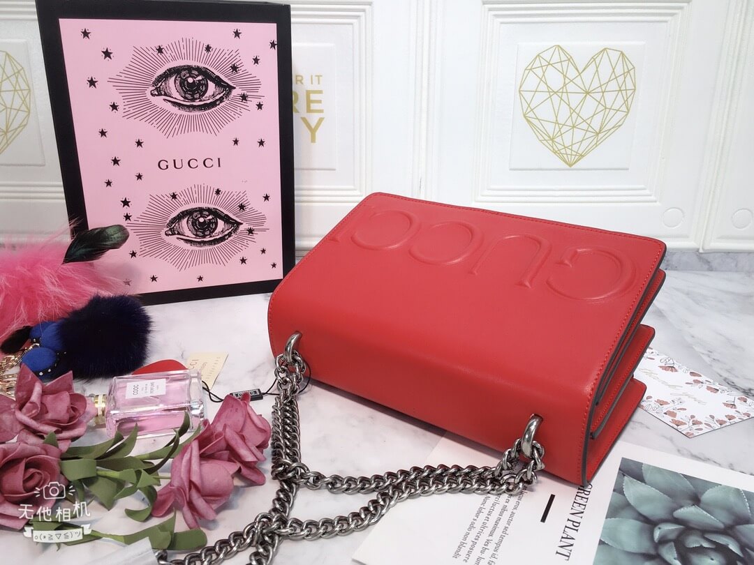 Gucci Embossed Vibrant Red Chain Bag - Image 3